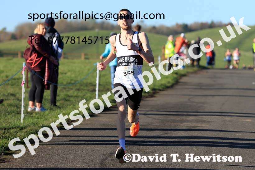 Senior Men and Womens 2023 Heaton Memorial 10k Road Race, Newcastle Town Moor, Newcastle.  Photo: David T. Hewitson/Sports for All Pics